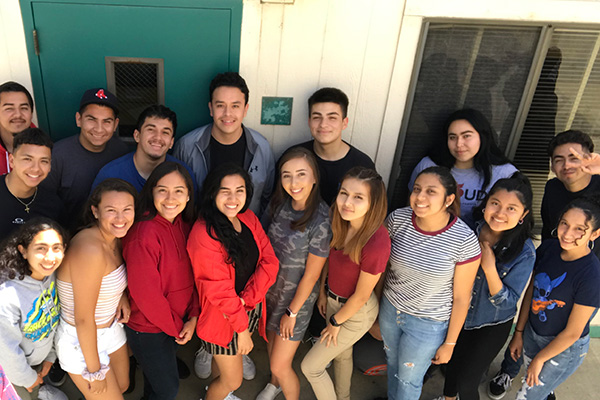 La Comunidad students group